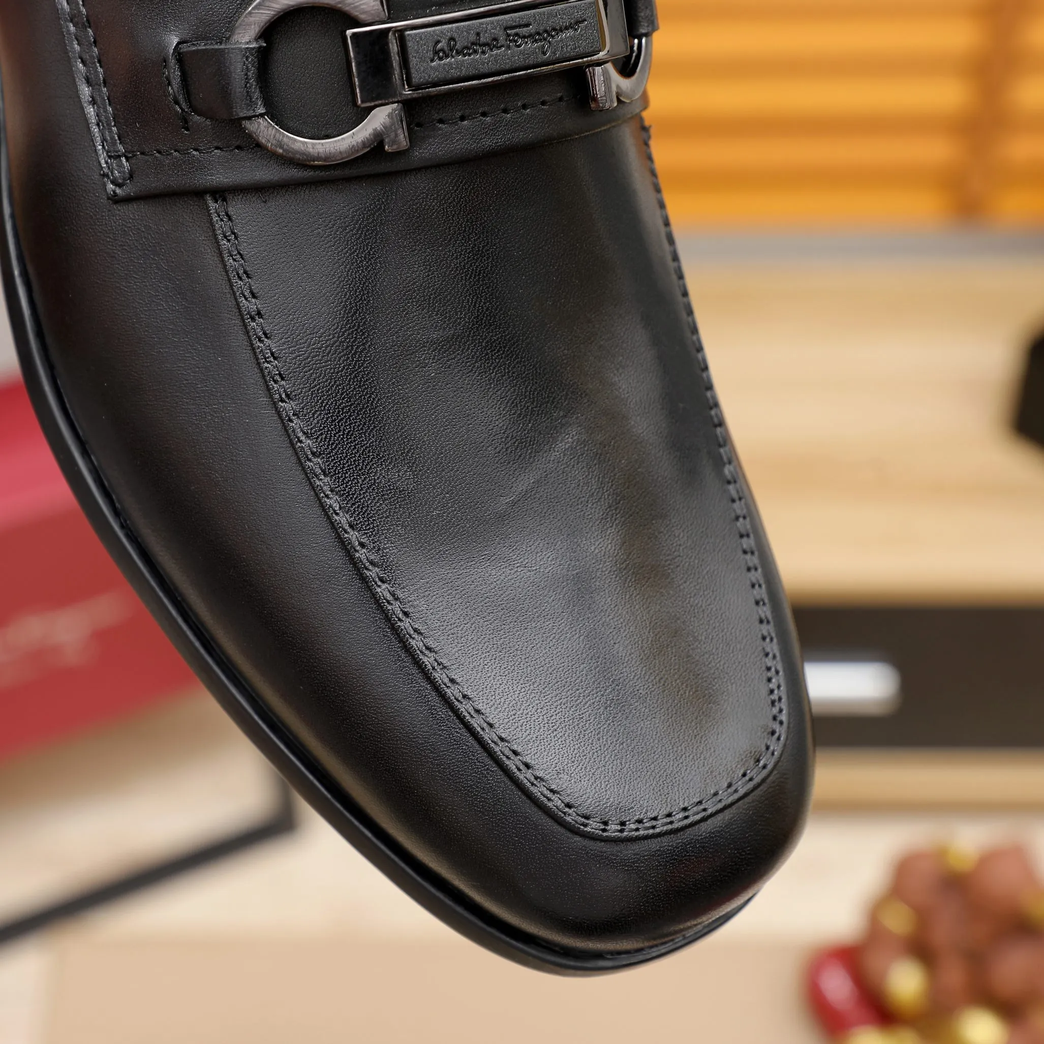 Men's shoes 💰540 🕷🕷🐂【Ferragamo】Ferragamo Popular fashionable casual shoes🇨🇳Official website counter 1:1 production, original mold opening💯Good quality visible, imported high-end first-layer waxed calfskin, water-dyed🐂leather lining🌿very clear texture, high-quality waterproof, non-slip and wear-resistant outsole🎋high quality and low price, truly handmade🍓Black optional! Code number 38-45……